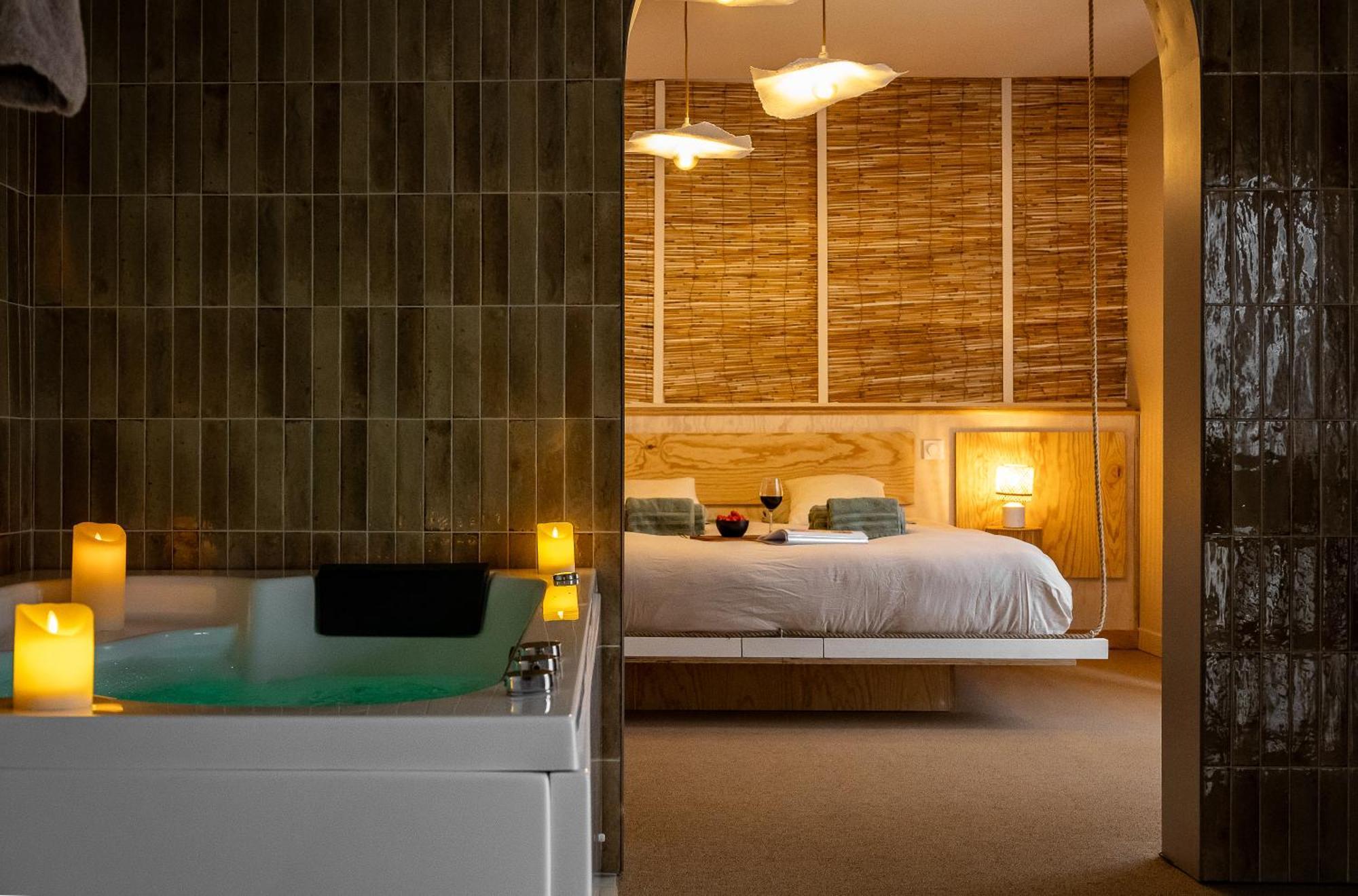 Love Room Suite Bali - Auray En Bretagne Brech Luaran gambar